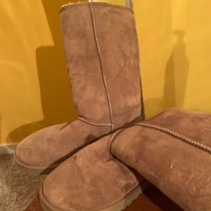 Tall chestnut uggs